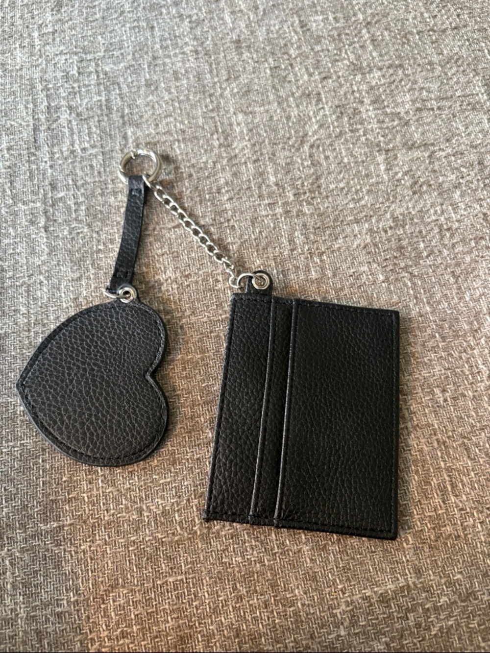 Target Black Heart Mirror Keychain Card Holder - Picture 2 of 5